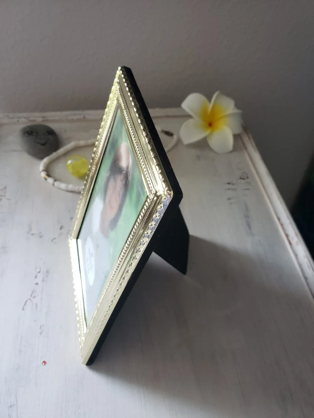 Vintage Hallmark Gold Metal 4x6 Picture Frame - MINT Condition